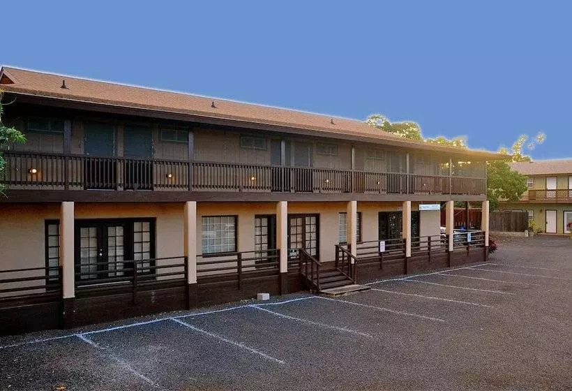 ホテル The West Inn Kauai