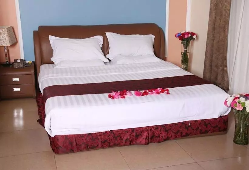 Laguna Hotel Suites