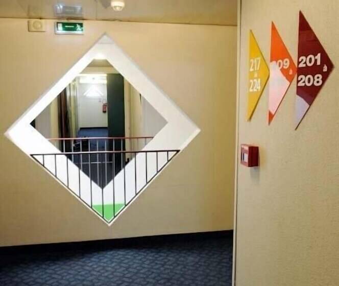 ホテル Lemon Hôtel Avignon Rochefort