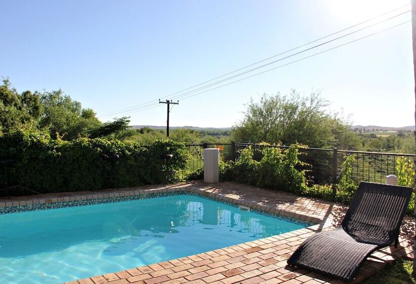 בית מלון כפרי Browns Manor