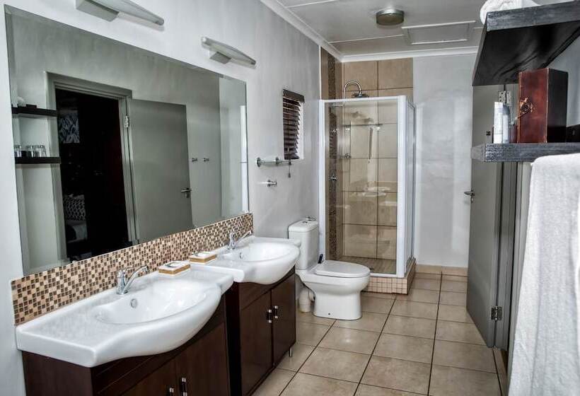 בית מלון כפרי Browns Manor