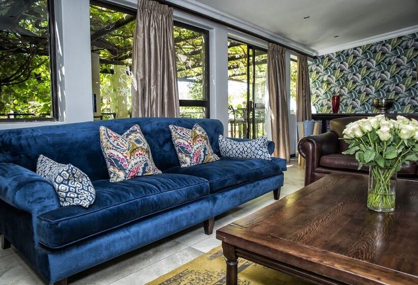 בית מלון כפרי Browns Manor