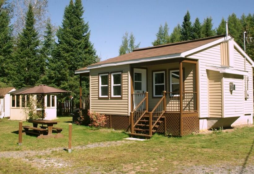 בית מלון כפרי Emme Chalets