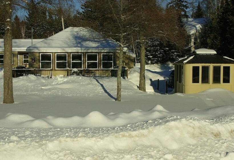 בית מלון כפרי Emme Chalets