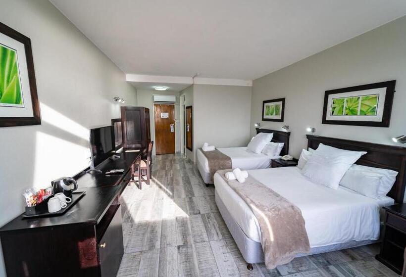 هتل Gooderson Tropicana