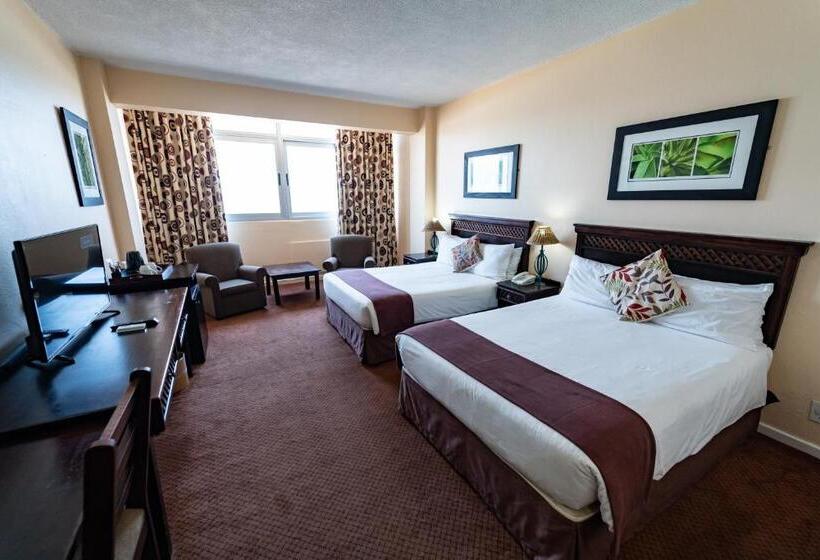 هتل Gooderson Tropicana