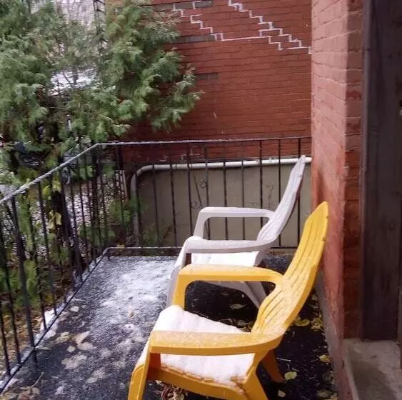 Hotelli Ottawa Backpackers Inn