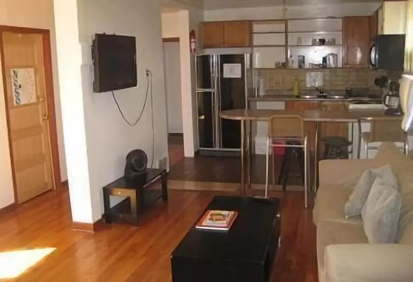 Hotelli Ottawa Backpackers Inn
