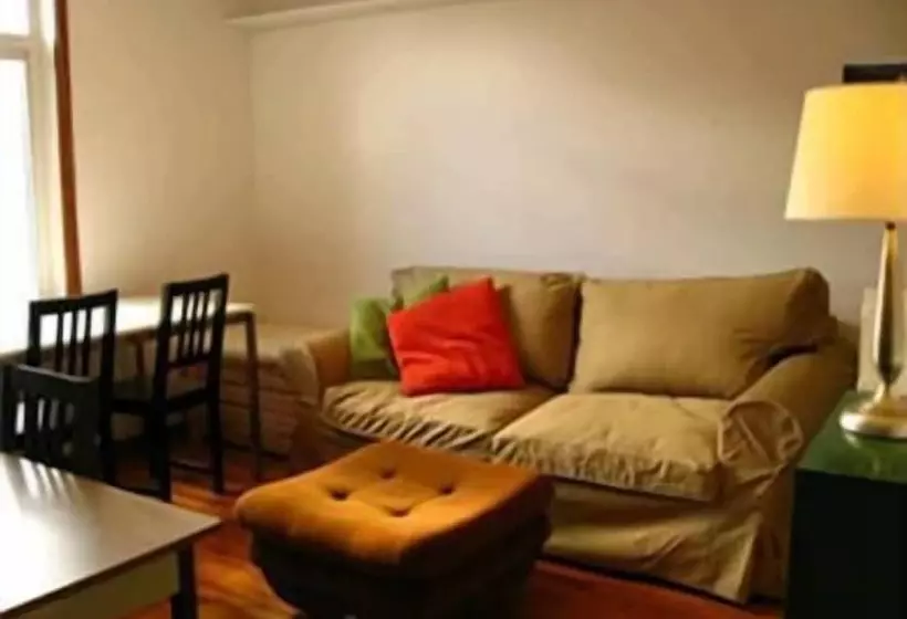 Hotelli Ottawa Backpackers Inn