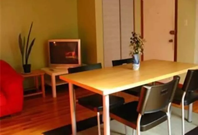 Hotelli Ottawa Backpackers Inn