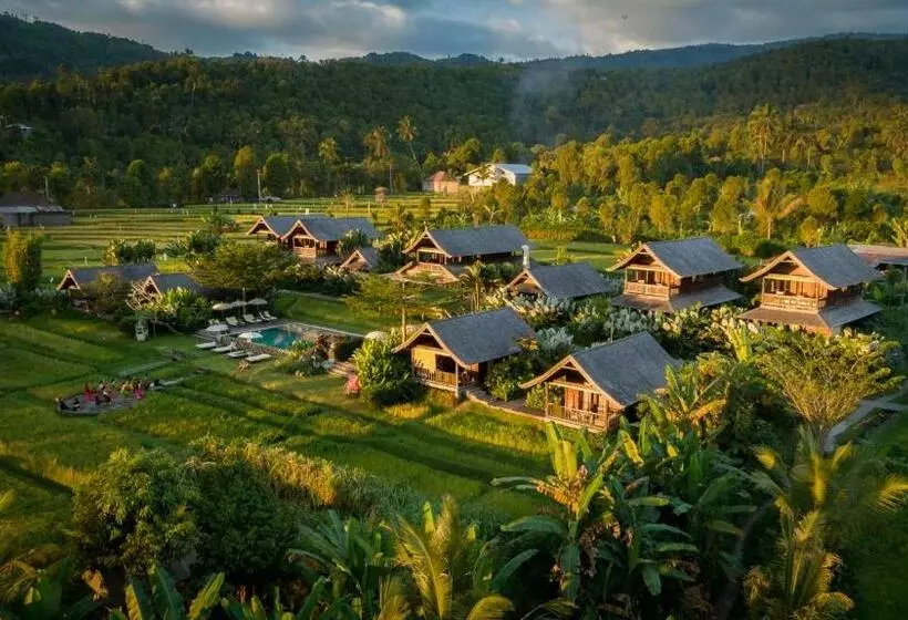 ホテル Sanak Retreat Bali