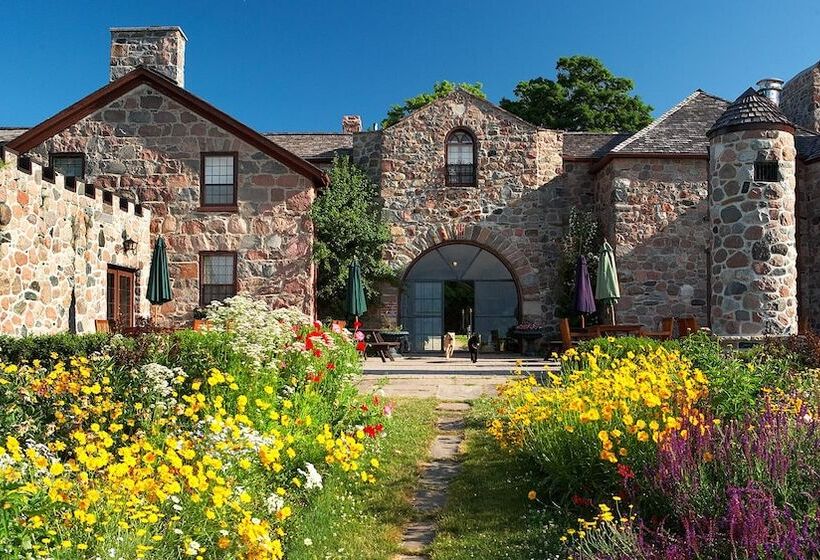 Hotel Ste. Anne's Spa