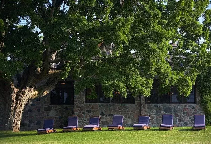 Hotelli Ste. Anne's Spa