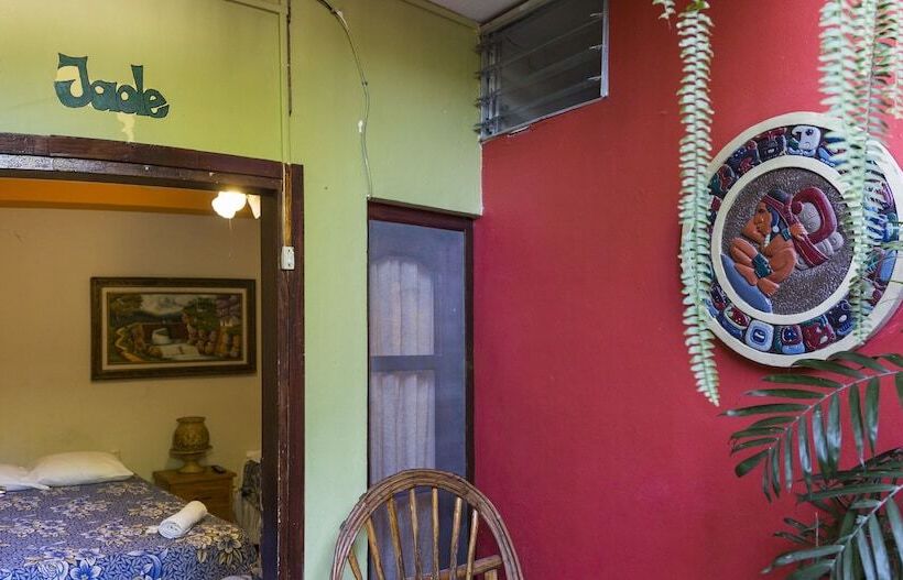 هتل 04 Hostel   Central Park