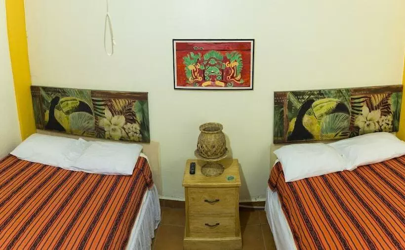 هتل 04 Hostel   Central Park