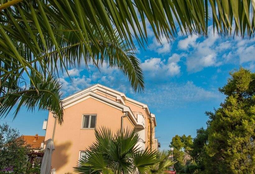 فندق Villa Julian