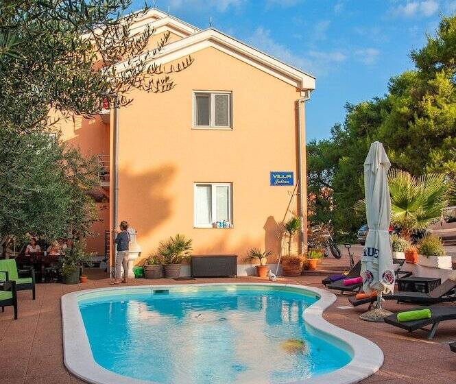 فندق Villa Julian