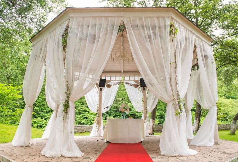 هتل Domeniul Dambu Morii