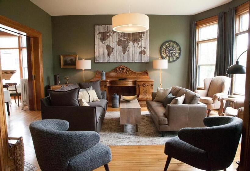 هتل Fairholm Boutique Inns