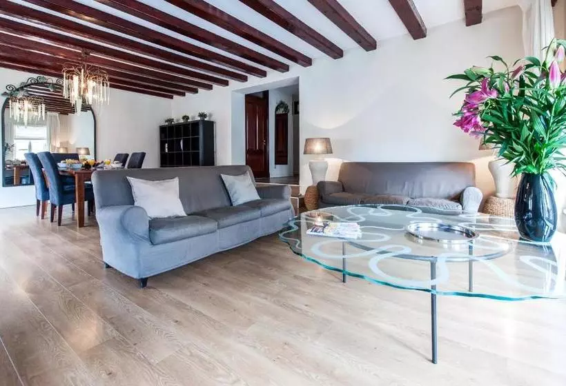 هتل Leidse Square City Center Apartments