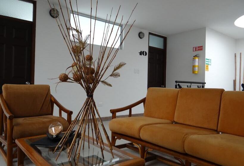 Hotel Meson De Las Flores