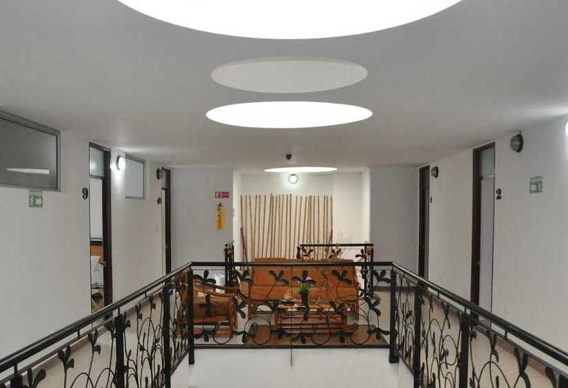 Hotel Meson De Las Flores