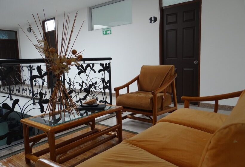 Hotel Meson De Las Flores