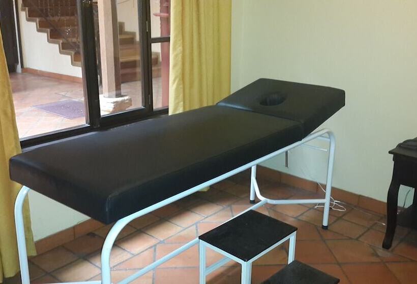 Отель Vieja Mansion