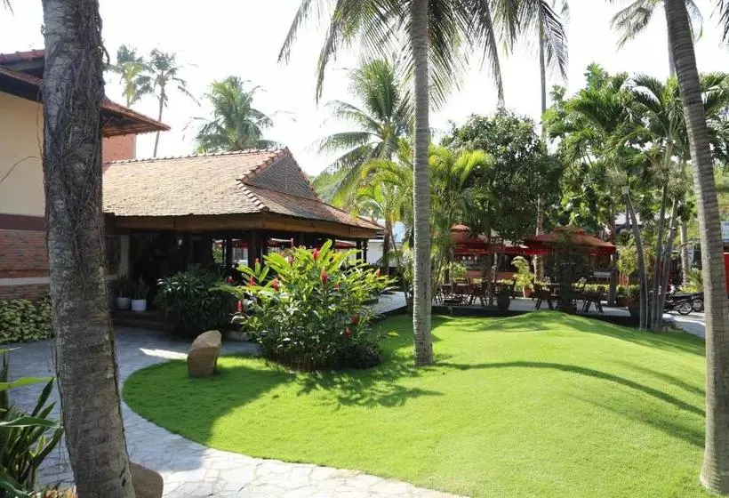 Sunshine Beach Resort