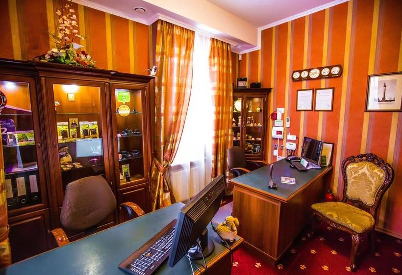 酒店 13 Chairs Boutique