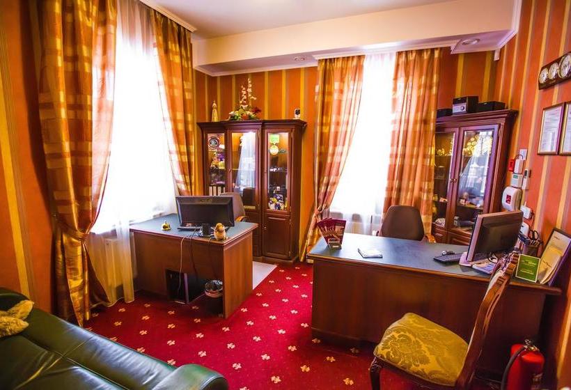 酒店 13 Chairs Boutique