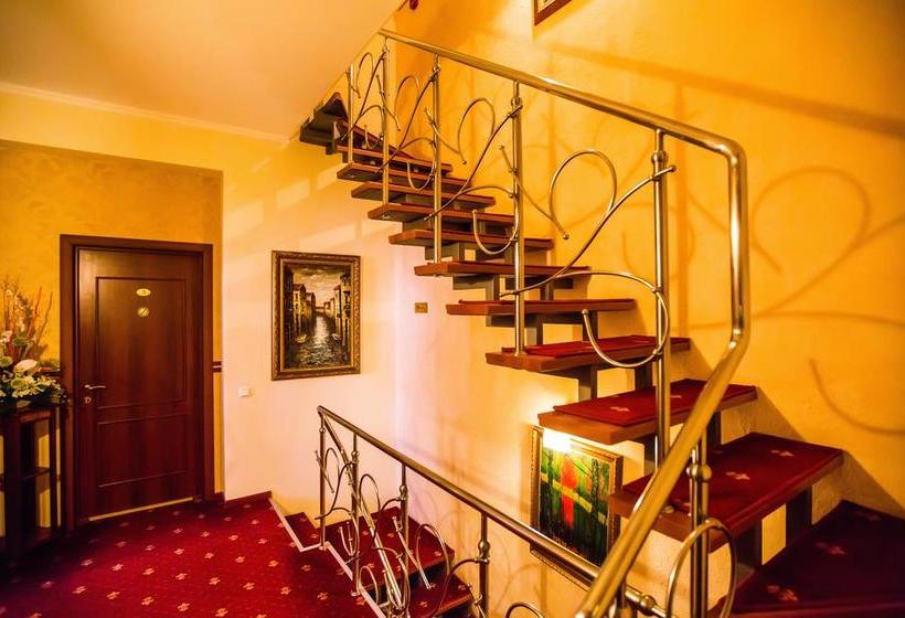 酒店 13 Chairs Boutique