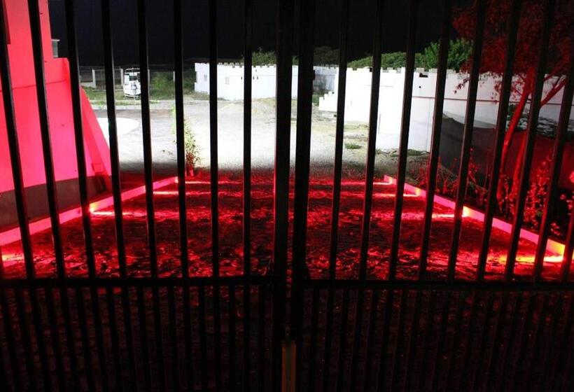 هتل Castillo Del Mar