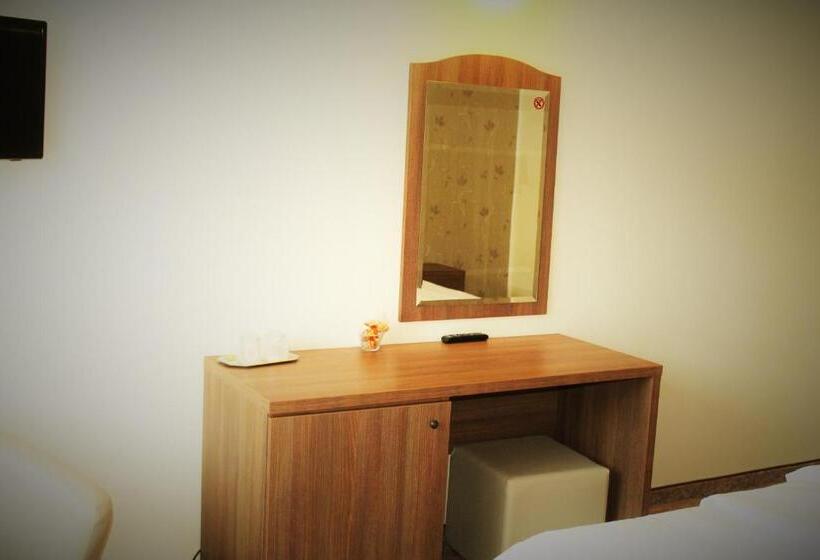 בית מלון כפרי Crisalpin