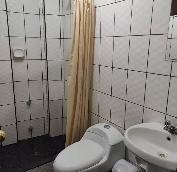 هتل Santa Ana
