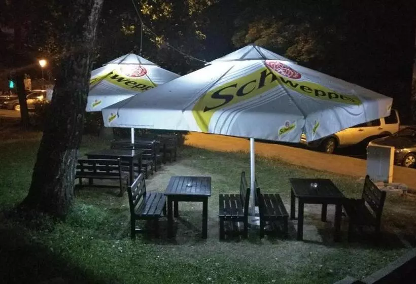 Hotelli Tantzi