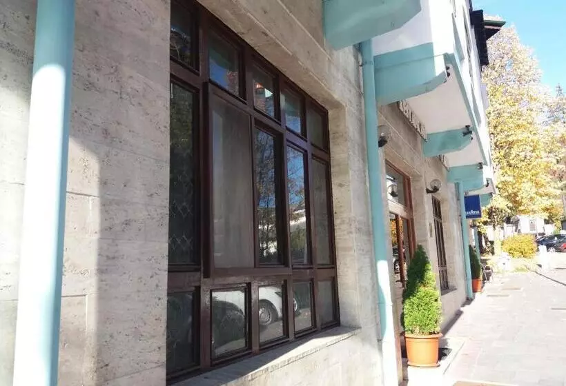 Hotelli Tantzi