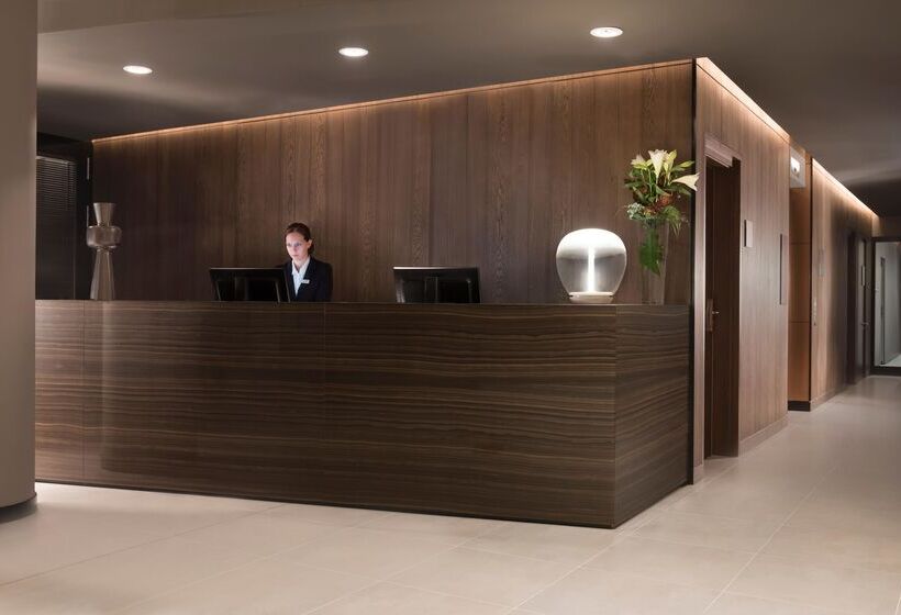 Adina Apartment Hotel Frankfurt Westend