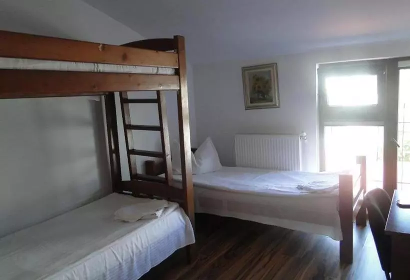 Hostel Bella Italia