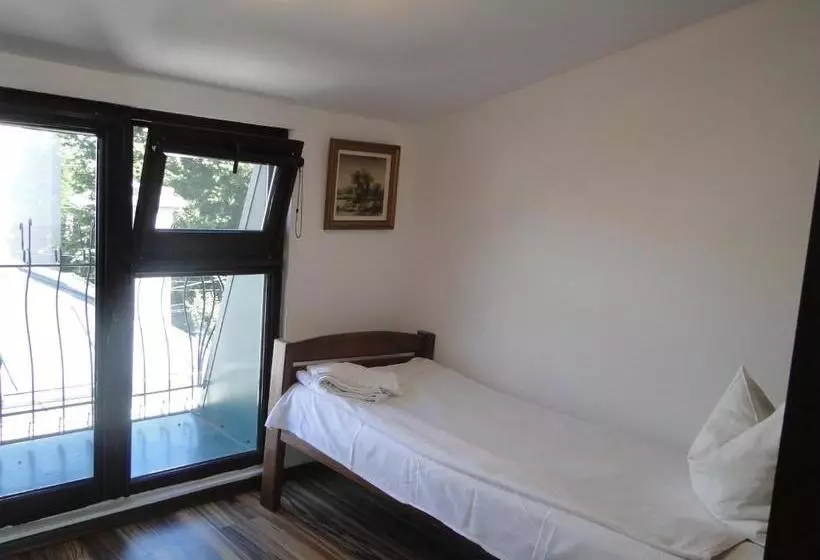Hostel Bella Italia