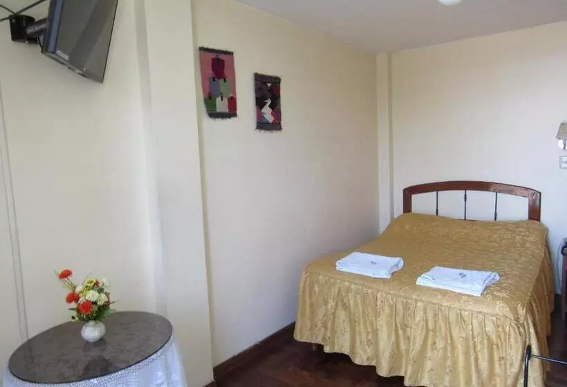 هتل Hostal Siglo 21