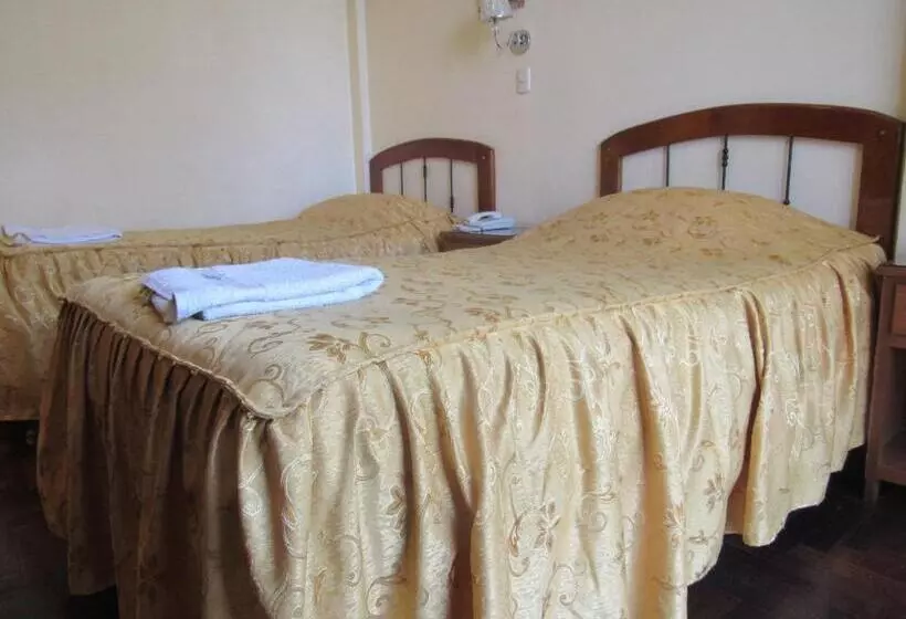 هتل Hostal Siglo 21