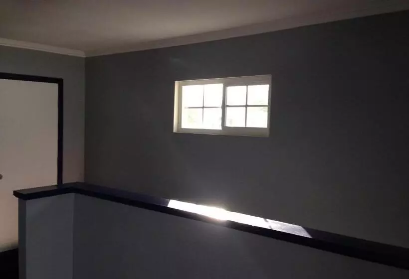 هتل Value Inn