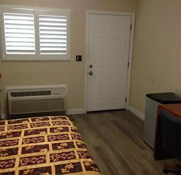 هتل Value Inn