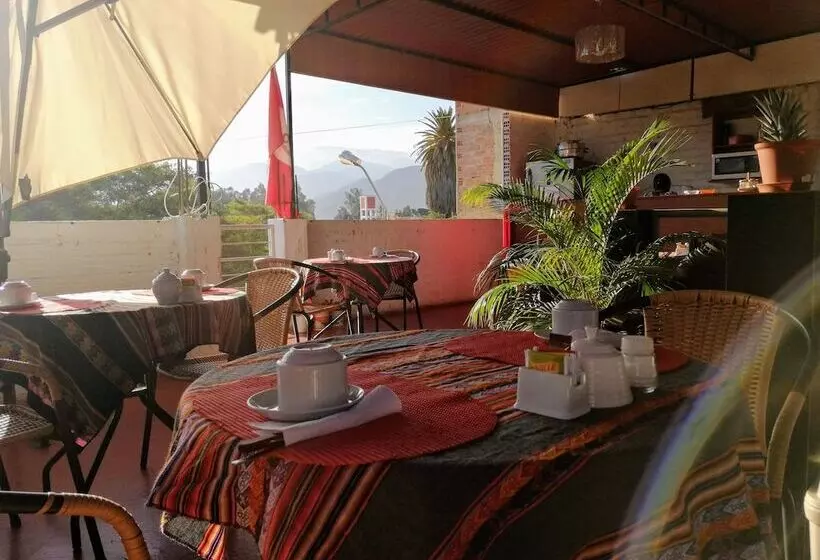 Nasca Travel One Hostel
