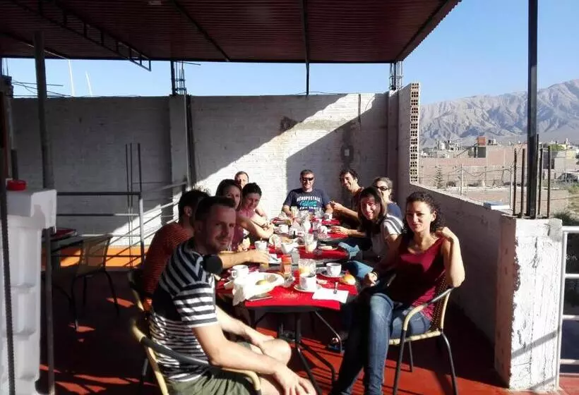 Nasca Travel One Hostel