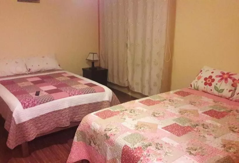 Nasca Travel One Hostel