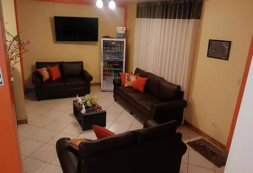 Nasca Travel One Hostel