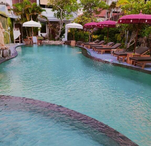 호스텔 Berlian Inn Kuta Beach