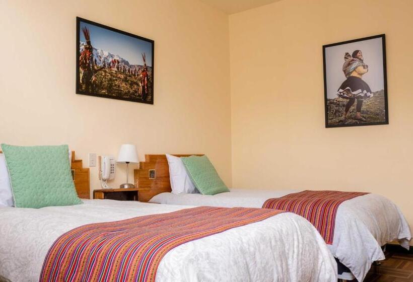 Общежитие Hostal Corihuasi